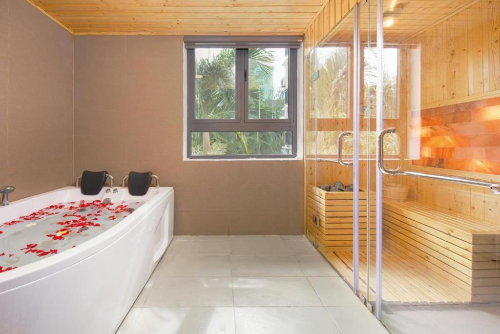 Grand Sea View Hotel & Spa Da Nang Buitenkant foto